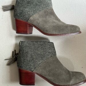 Tom’s suede and wool booties size 6